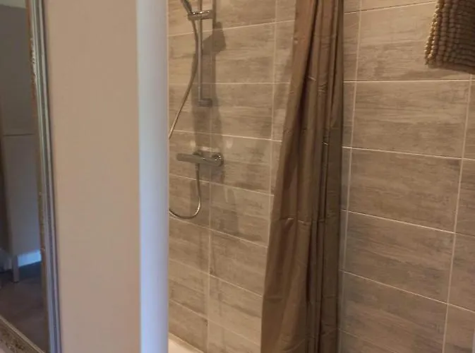 فيلة Domaine Manon Buzon