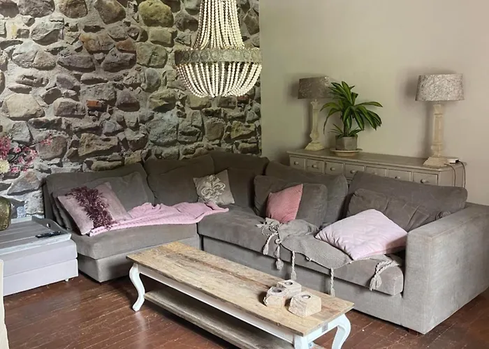 فيلة Domaine Manon